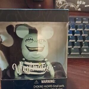 Disney Vinylmation Collectible Box
